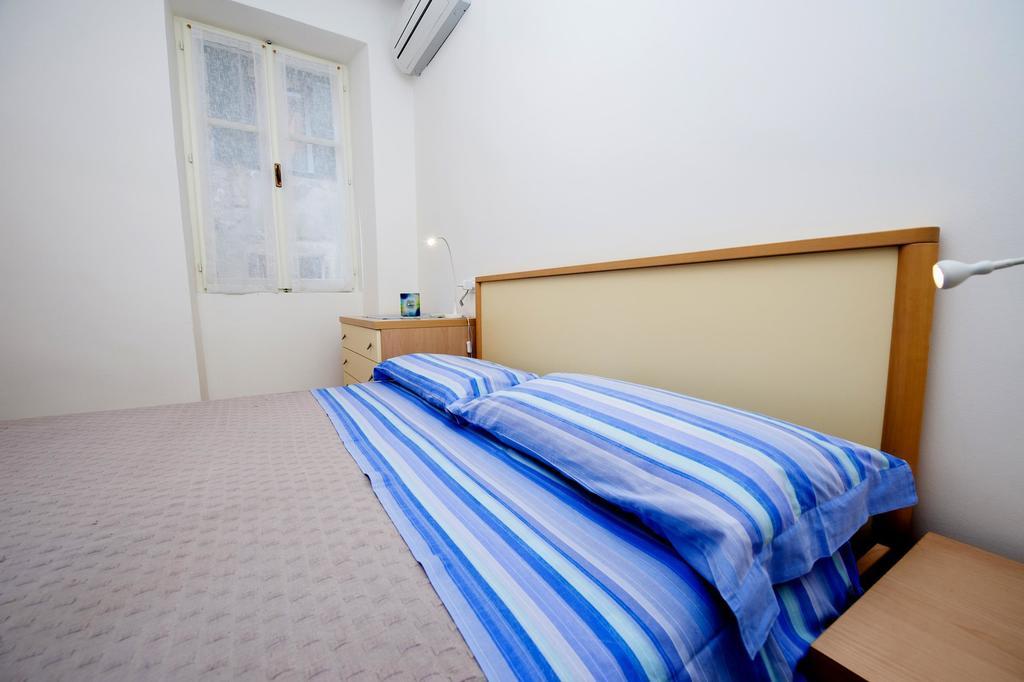 Apartment Al Porto Rovinj Habitación foto